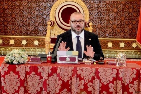 الملك يدعو إلى حوار وطني بدون "خطوط حمراء" حول النموذج التنموي