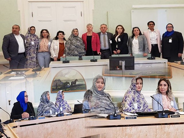 وفد مغربي يرافع عن الوحدة الترابية للمملكة في لقاء مع الإتحاد النسوي السويدي وفعاليات صحراوية تبصم على مشاركة مميزة