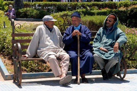 لجنة وزارية للعناية بالأشخاص المسنين في ظل توقعات بازدياد في أعدادها