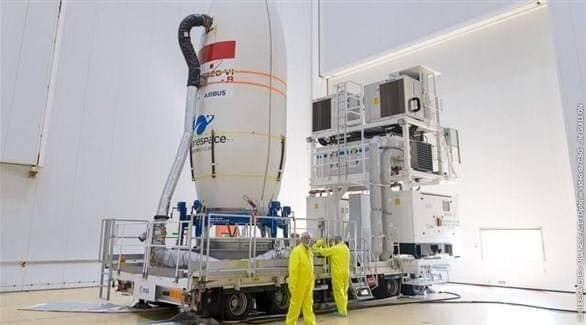 فيديو لحظة إطلاق القمر الصناعي محمد 6 -ب-