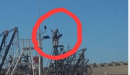 بوجدور .. اعتقال بحار بعد محاولة انتحار من أعلى مركب سردين