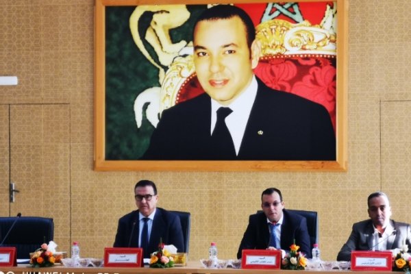 بحضور عامل الإقليم المجلس الإقليمي لبوجدور يعقد دورته العادية و يصادق على النقط المدرجة