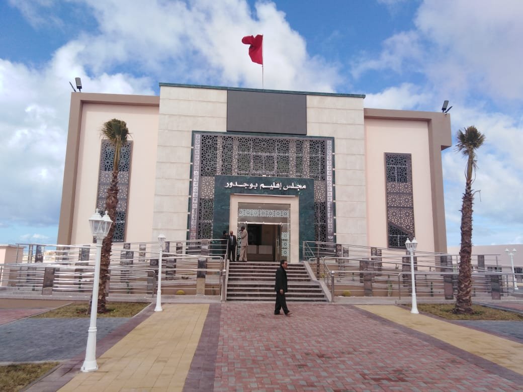 (الصورة)..بمواصفات حديثة..افتتاح مقر جديد للمجلس الإقليمي بمدينة التحدي (بوجدور).