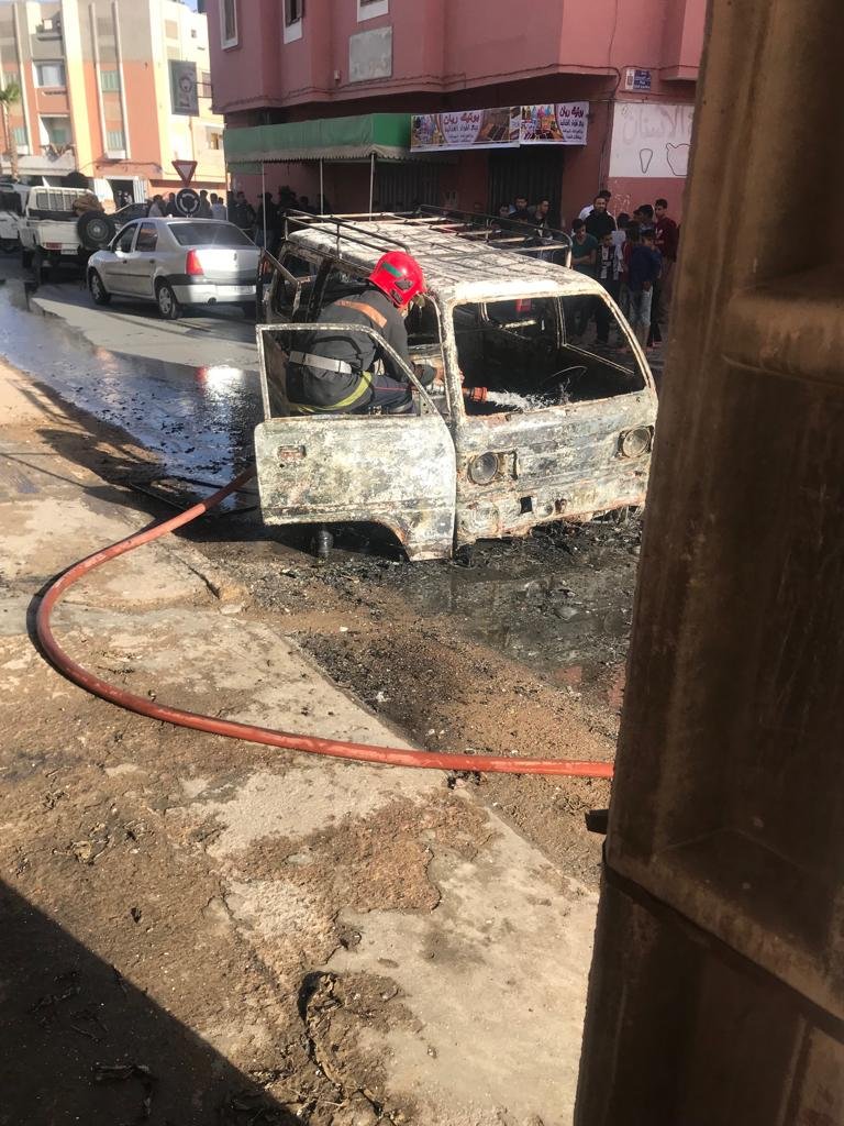 العيون:خطييير..القنابل المتحركة تشتعل من جديد(احتراق سيارة كوبر )،التفاااصيييل