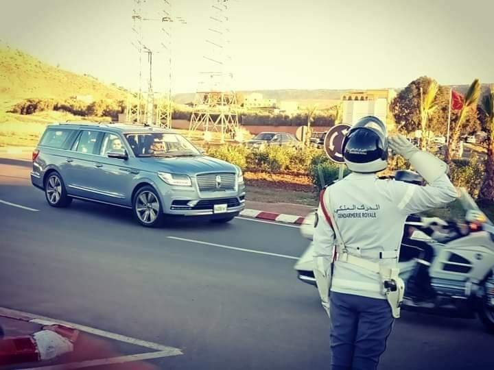 تصوير الموكب الملكي يطيح برجل سلطة،التفاااصيييل