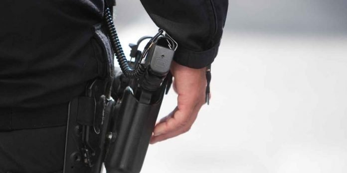 رصاصة في الصدر لإيقاف شخص من ذوي السوابق القضائية العديدة خلال تدخل أمني