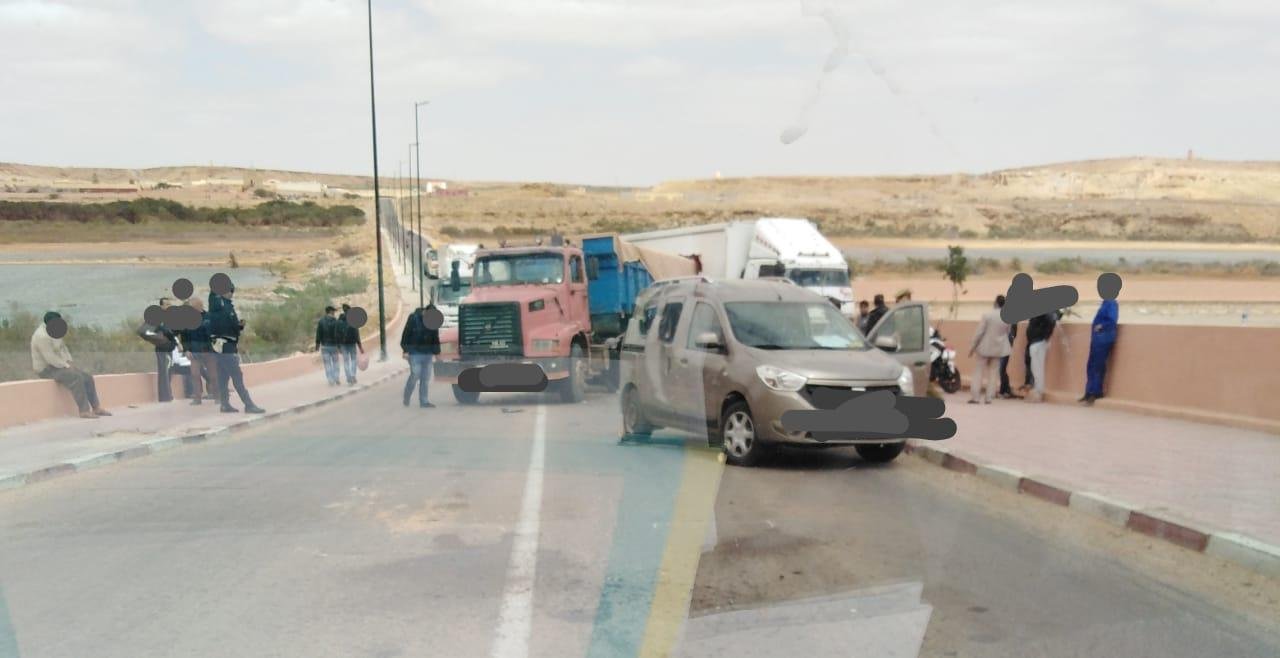ارتباك في حركة السير بالمدخل الشمالي لمدينة العيون إثر حادث سير خطير