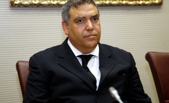 وزير الداخلية يدرب رجال السلطة على الفيسبوك وتويتر