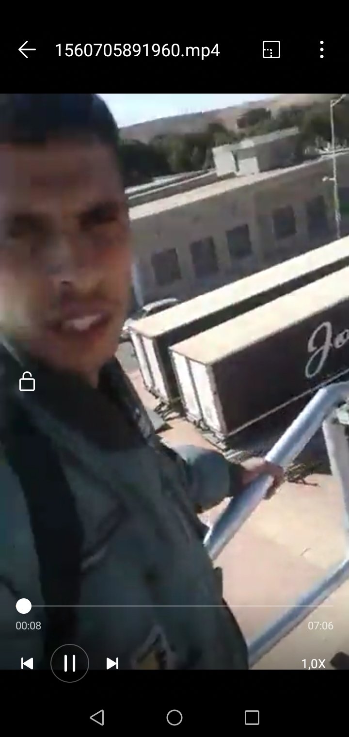 خطيير.. التهميش ولامبالاة  مؤسسة موسم اموكار تخرج شباب طانطان للاعتصام فوق المنصة الرسمية للمهرجان (الفيديوا)