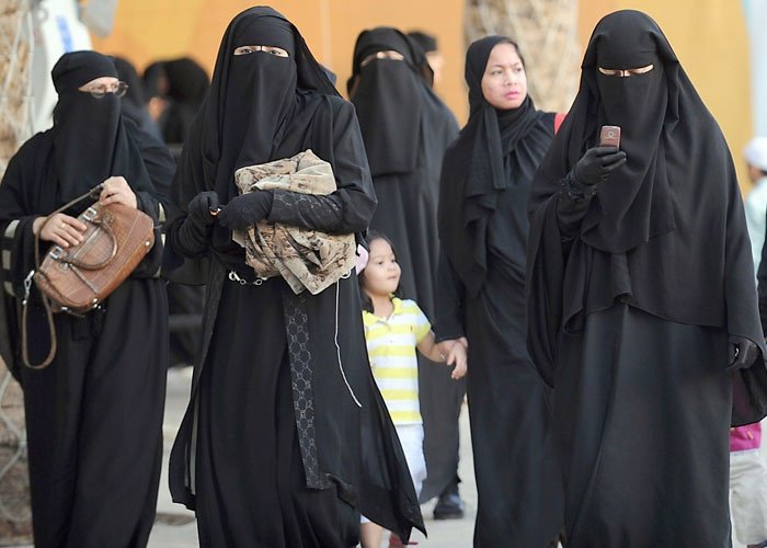 تونس تمنع آرتداء النقاب داخل المؤسسات الرسمية