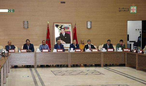 في غياب المؤسسات الإعلامية الجهوية ، والي العيون يعقد اجتماعا هاما  استعدادا لعيد الأضحى المبارك