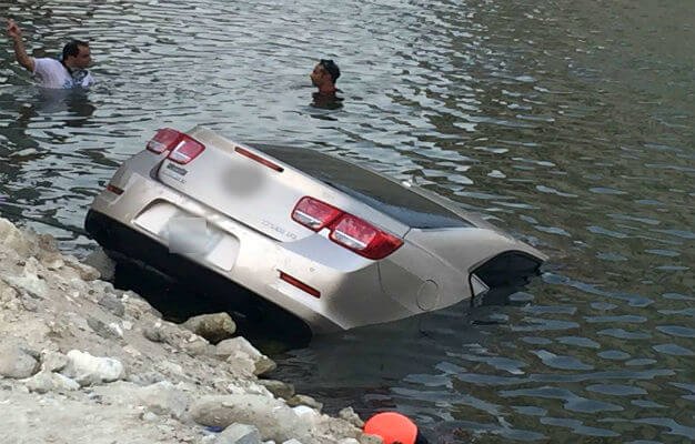 وفاة فتاة و إصابة شخصين بجروح خطيرة  بعد سقوط سيارة بالبحر نواحي الداخلة‎