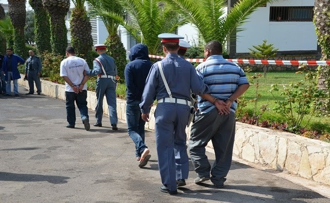 هذه حقيقة ظهور ملثمين مدججين بأسلحة نارية بدار بوعزة