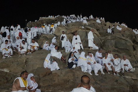 أفواج الحجيج تقضي يومها ب ”مشعر عرفات” في مشهد إيماني عظيم