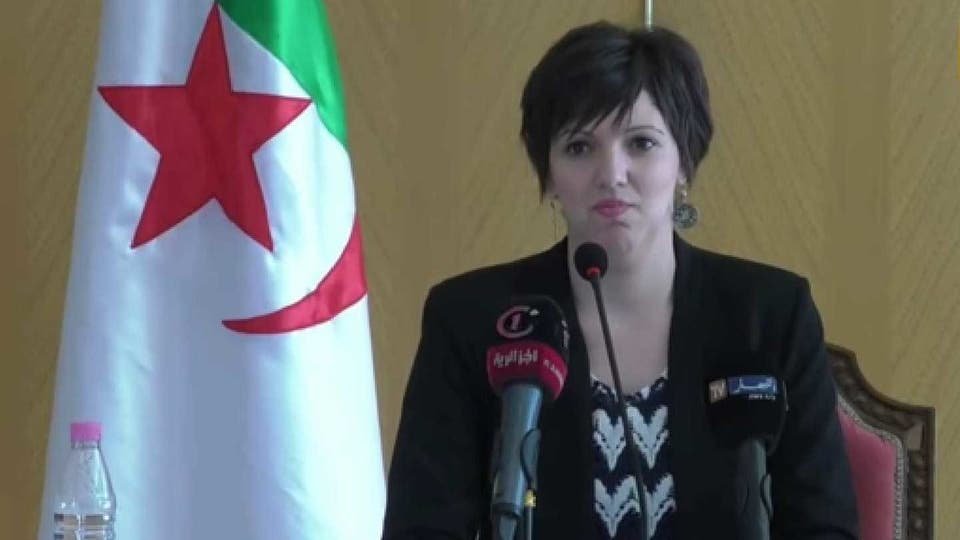 وزيرة الثقافة الجزائرية تقدم آستقالتها بعد سقوط قتلى في حفل غنائي