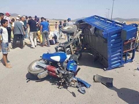 مؤلم.. العيون مصرع شخصين بعد آنقلاب دراجة تريبوتور