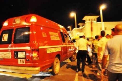 العيون .. آنقلاب سيارة إسعاف تقل جرحى ضحايا حادث سير