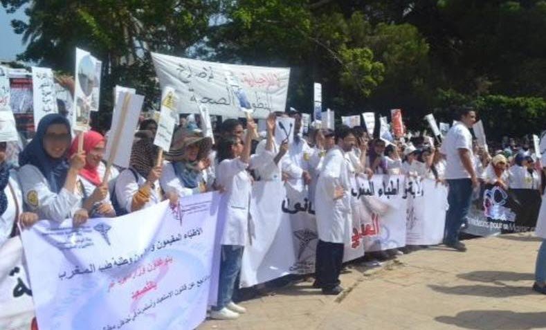تفاصيل عرض حكومي لطلبة الطب و طب الأسنان تفاديا لشبح السنة البيضاء