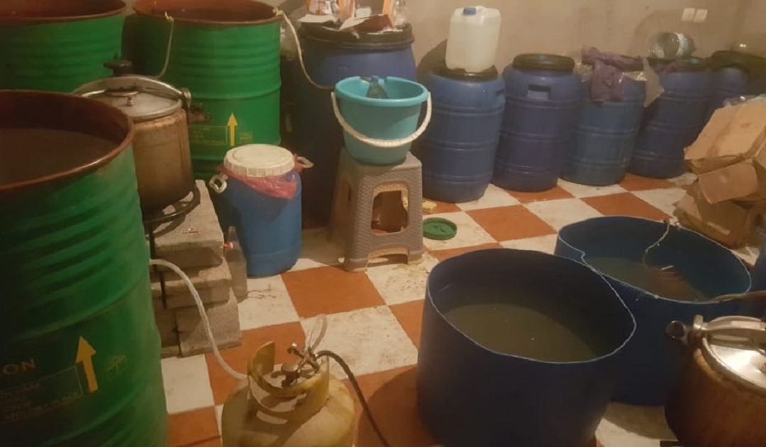 حجز طن من ”ماء الحياة” وإيقاف مشتبه فيه بالداخلة