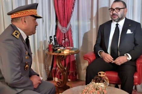 إسبانيا توشح الجنرال دو كور دارمي محمد حارامو قائد الدرك الملكي بوسام الصليب الأكبر للاستحقاق للحرس المدني