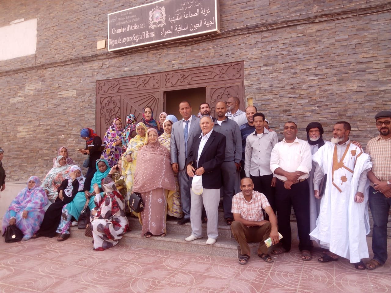 سيدي أحمد بياي : يحشد الصناع التقليديين بالعيون للنهوض بالقطاع