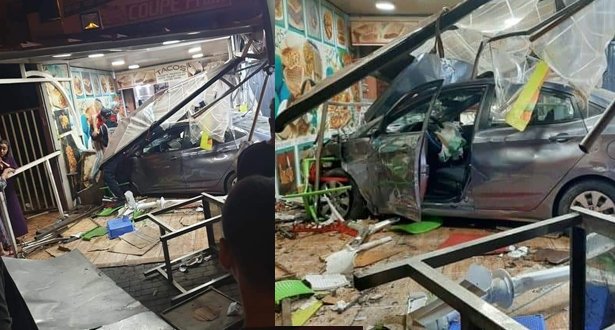 مراكش .. سيارة تصطدم بفضاء خارجي لمطعم للوجبات الخفيفة وتوقع إصابات