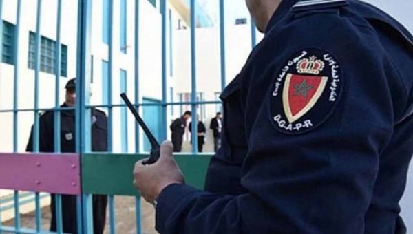 مندوبية التامك تقرر إعفاء مدير السجن المحلي رأس الماء وتوقيف 3 موظفين