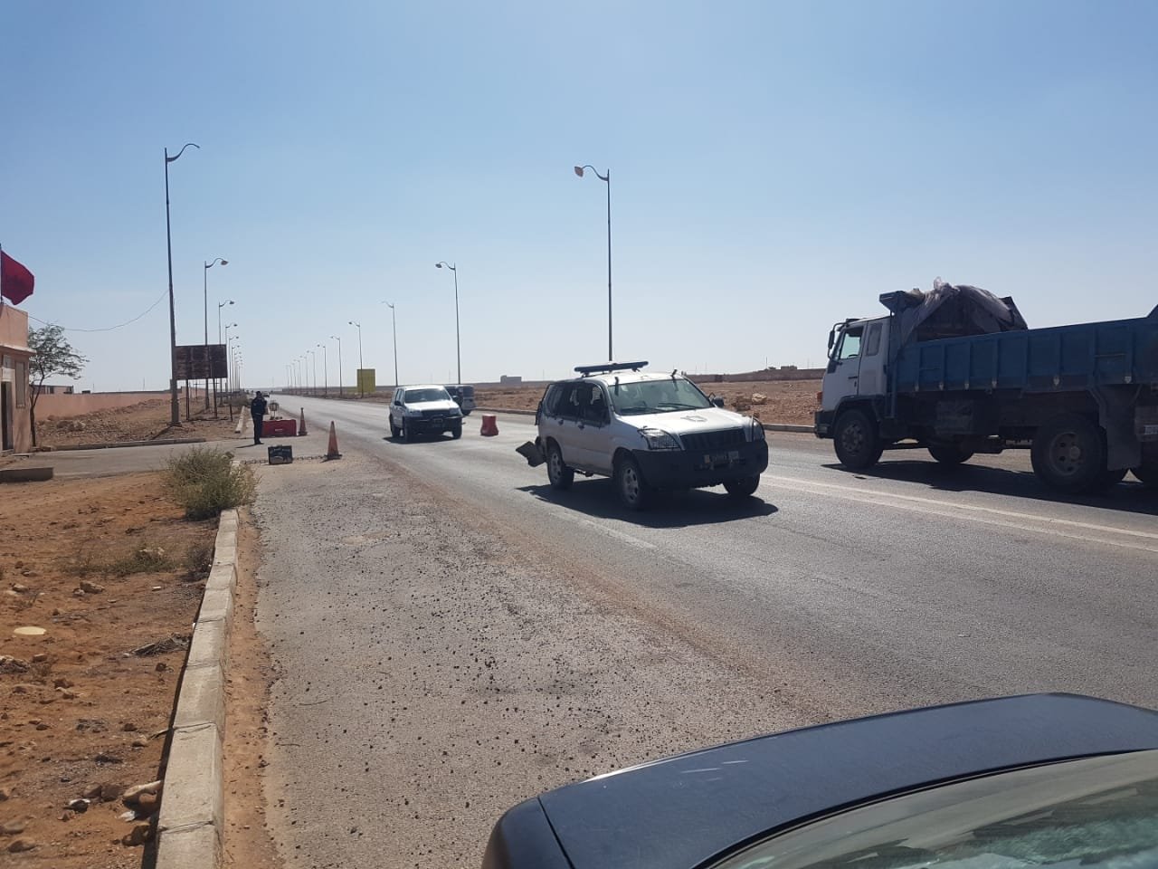 العيون.. القوات الخاصة للدرك و الأمن تتمكن من توقيف عشرة أشخاص للاشتباه في ارتباطهم بقضية إضرام النار عمدا في إطار تصفية الحسابات بين أفراد شبكة إجرامية