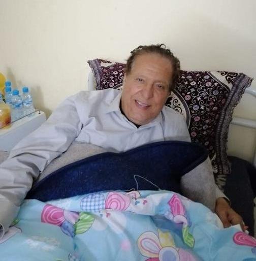 على خطى عاهل البلاد.. والي العيون يتابع شخصيا الحالة الصحية للفنان محمود الإدريسي المتواجد بالمستشفى الجهوي الحسن بالمهدي العيون .