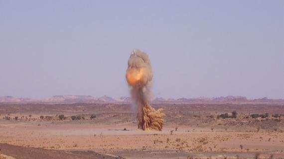 نقل أربعيني ضحية انفجار “لغم” نواحي الداخلة إلى مستعجلات المستشفى العسكري 4..