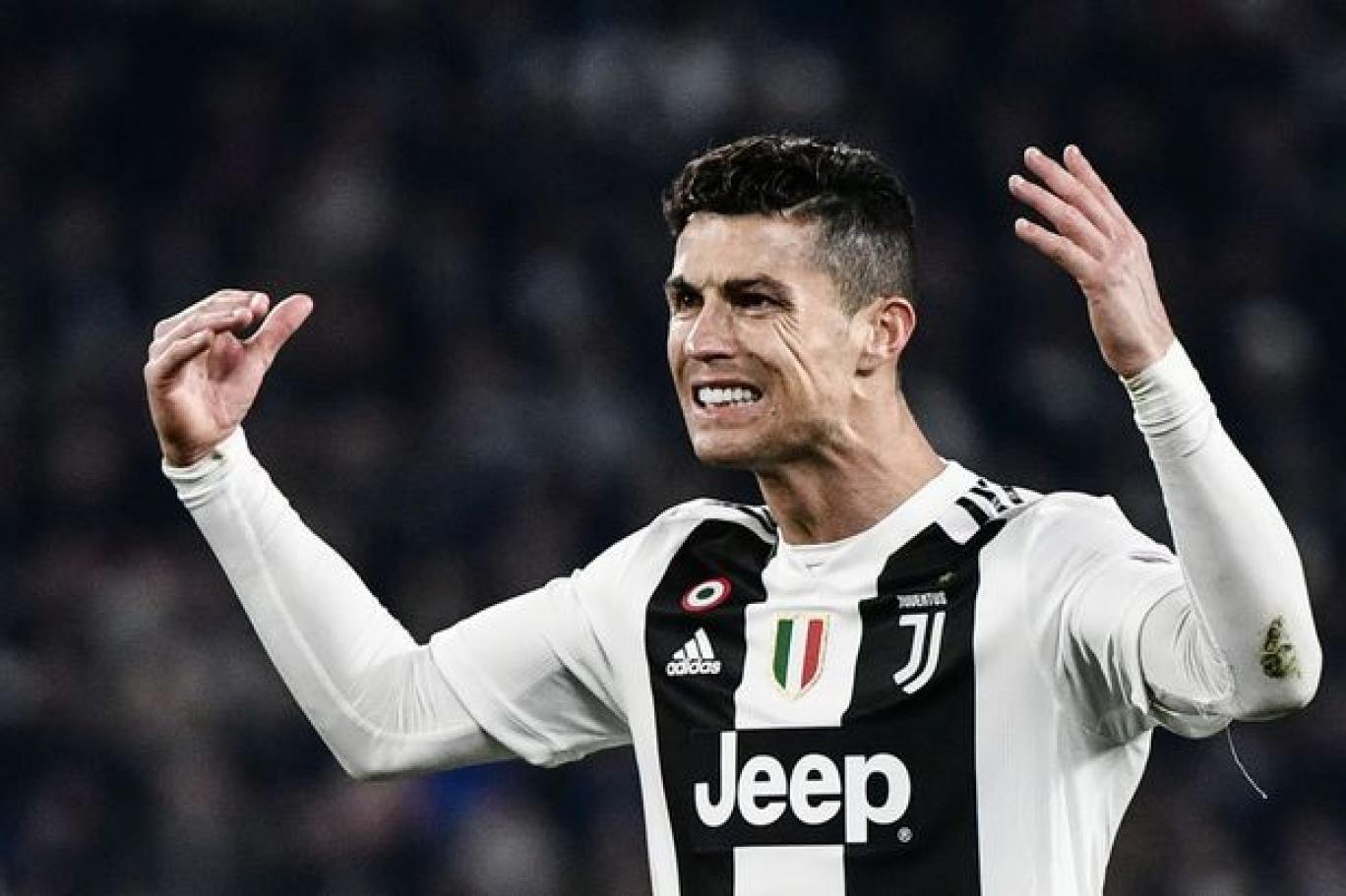 كريستيانو رونالدو يسجل أول هاتريك مع يوفنتوس في الدوري الإيطالي