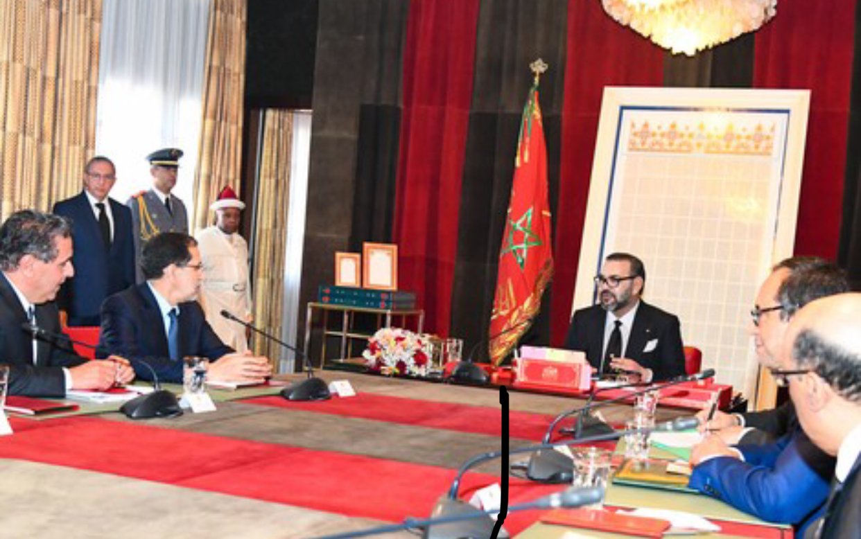 الملك يترأس جلسة عمل لتزويد المناطق المتضررة بالماء الشروب