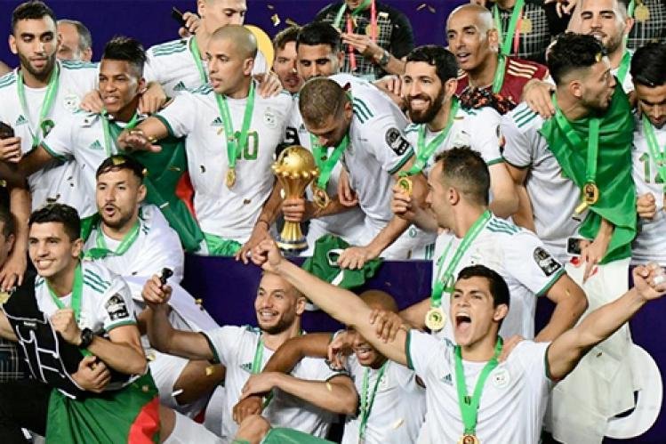 الجزائر تفوز بجائزة أفضل منتخب إفريقي لعام 2019