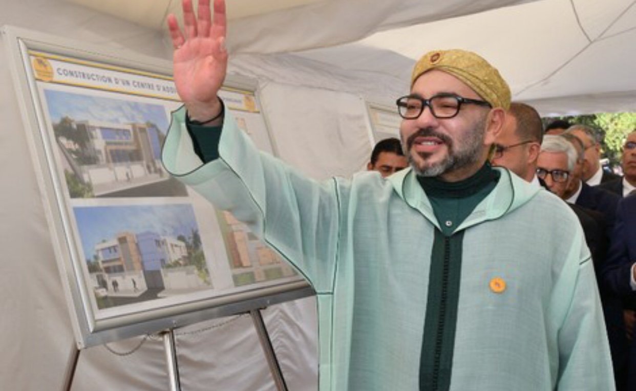 الملك محمد السادس يزور ورش تأهيل المدينة العتيقة للصويرة