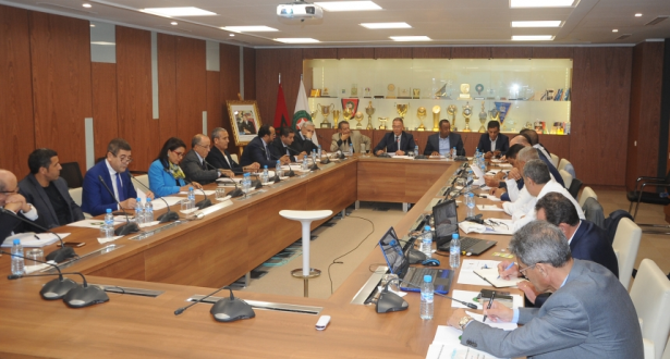 جامعة الكرة تصدر عقوبات جديدة في حق أندية البطولة الإحترافية .