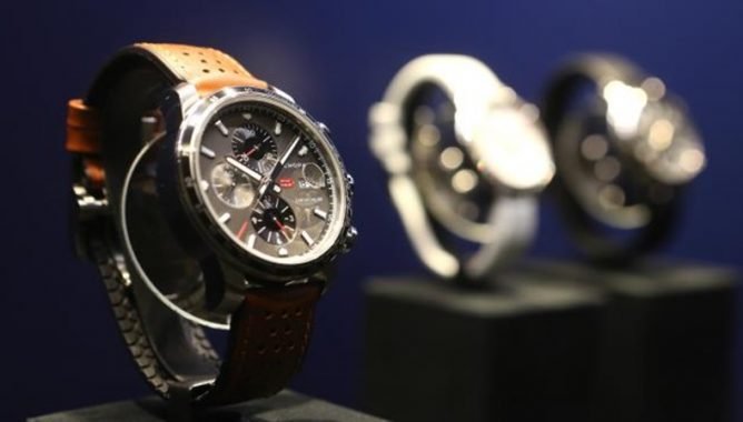 عااااجل… المحكمة تدين  المتورطين في سرقة ساعات الملك من القصر الملكي ، التفاااصيل