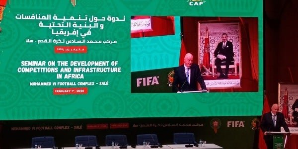 مركب محمد السادس لكرة القدم يثير إعجاب رئيسي “الفيفا” و”الكاف”