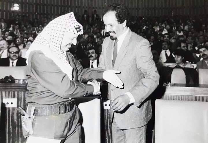 نهار غضب الحسن الثاني على عرفات وهدد كل مغربي تا يدعم فلسطين ب”طلي باب دارو بذاك الشي اللي ما كيتذكرش”.