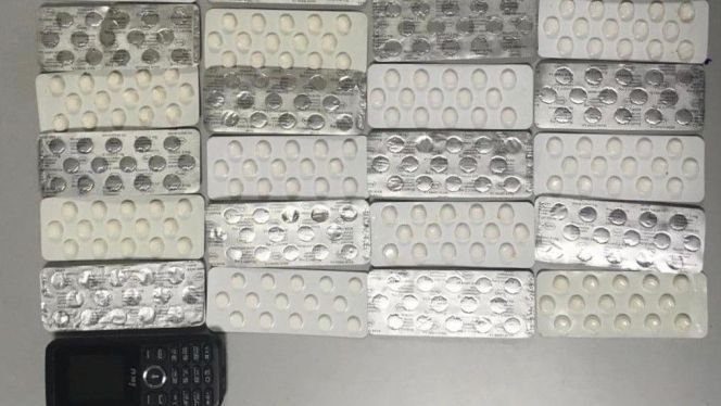 إعتقال شخص ووالدته متلبسين بحيازة المخدرات بتطوان