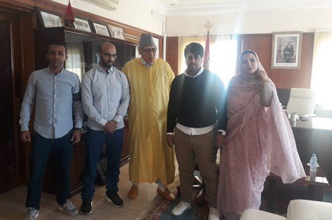 في اطار برنامج ”انطلاقة” لدعم وتمويل المقاولات والي جهة الداخلة ينصت لشباب عاطلين عن العمل