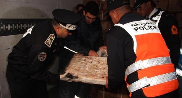 طنجة.. إجهاض محاولة للتهريب الدولي للمخدرات وحجز 135 كيلوغراما من مخدر الشيرا
