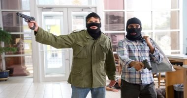 سرقة مبلغ مهم من وكالة لتحويل الأموال عن طريق السطو المسلح. التفاااصيل