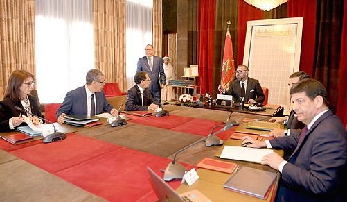 عااااجل. .. الملك محمد السادس يترأس اجتماعا طارئا استعدادا لمرحلة جديدة للتصدي لانتشار فيروس كورونا ، التفاااصيل