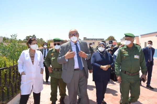 لمواجهة جائحة “كورونا”.. مستشفى الحسن الثاني بالداخلة يتعزز بطاقم طبي عسكري