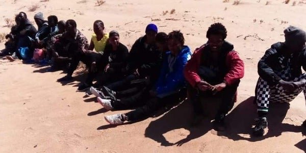 مع أزمة كورونا.. الدرك الملكي بسرية طرفاية يحبط عملية تهجير أفارقة نحو جزر لاس بالماس” صور”