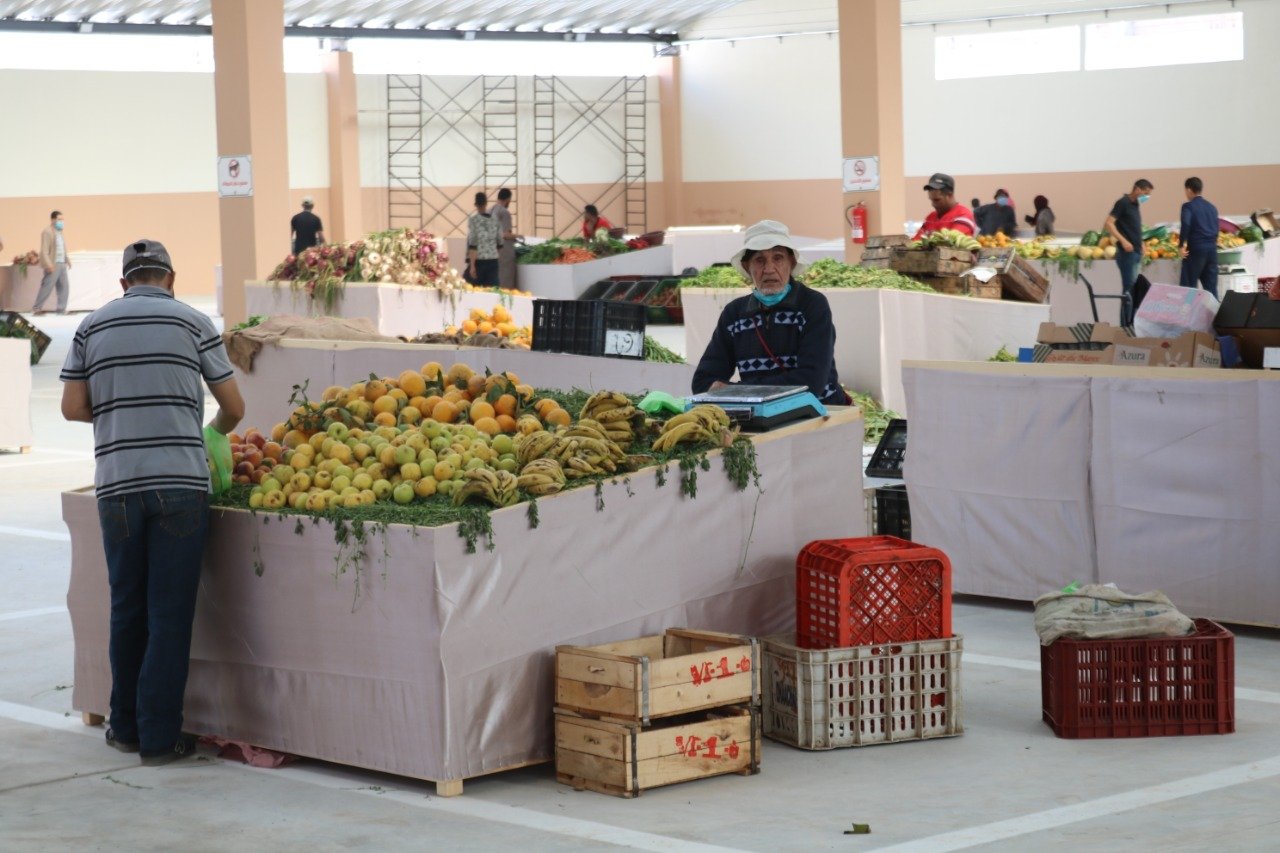 العيون.. افتتاح الأسواق النموذجية تزيد من جمالية المنطقة و تحسن ظروف عيش الباعة المتجولين