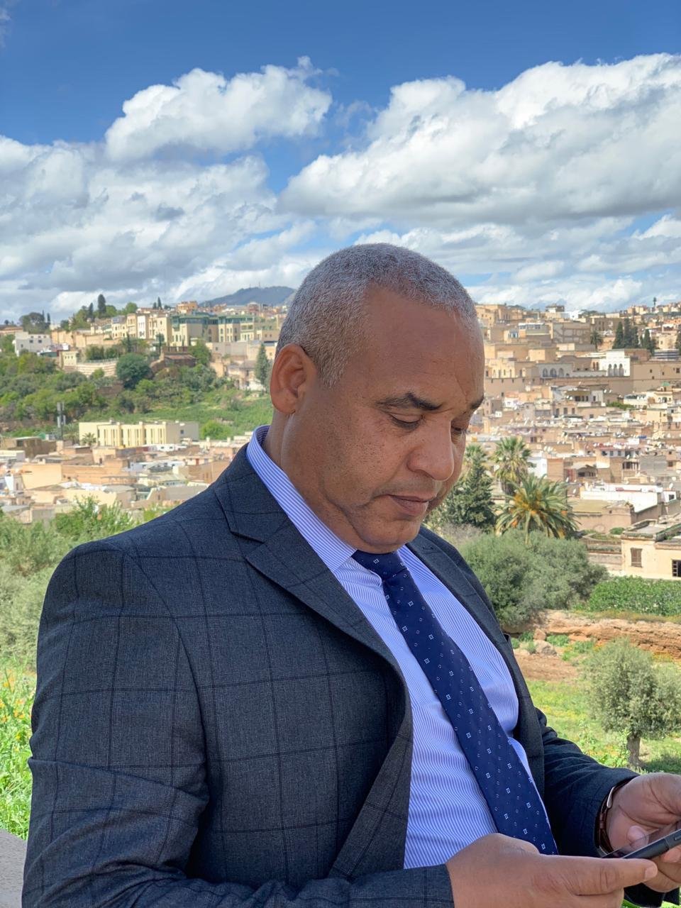 في تمغربيت يقولون هذا الدعاء: (الله يْجِيبْ من يذكرنا ويُفَكِّرنا بعيوبنا وغير يفهمنا ولا يعطينا شيء).. 🤲🏻آمين🙏🏼