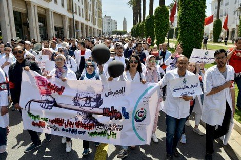 مطالب من طرف الممرضين بتسوية اوضاعهم..