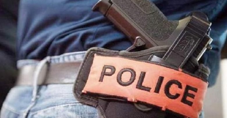 إشهار السلاح دون توظيفه لتوقيف شخصين كانا في حالة سكر وهددا سلامة المواطنين