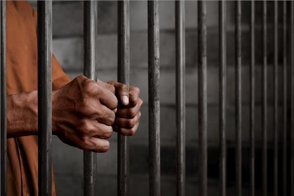 73سنة سجنا تافدة في حق عصابة بتهم السرقة تحت التهديد واستهلاك المخدرات والاتجار فيها والفساد